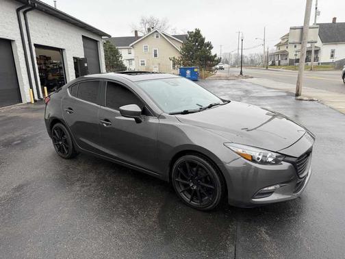 2018 Mazda Mazda3 Touring