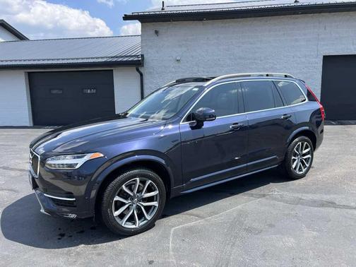 2019 Volvo XC90 T6 Momentum