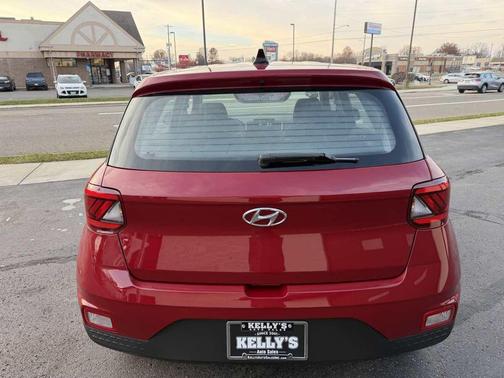 2021 Hyundai VENUE SE