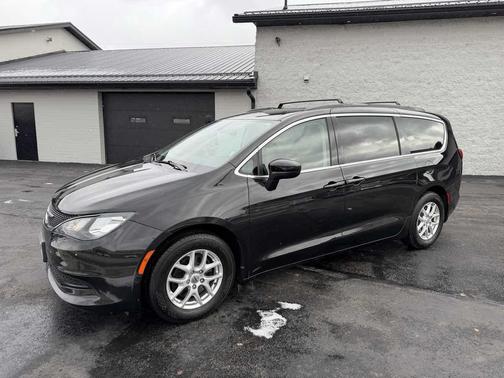 2021 Chrysler Voyager LXI
