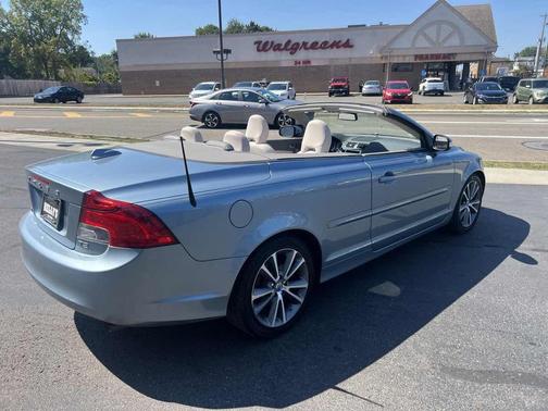 2011 Volvo C70 T5 (Fleet Only)