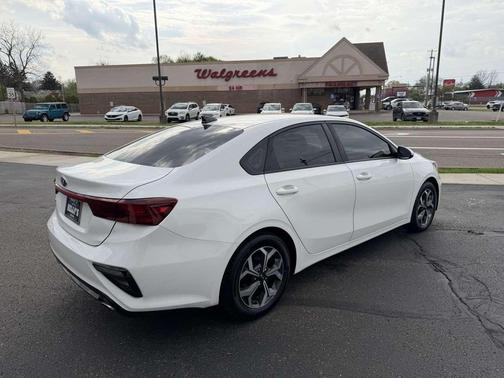 Clear White 2019 Kia Forte LXS