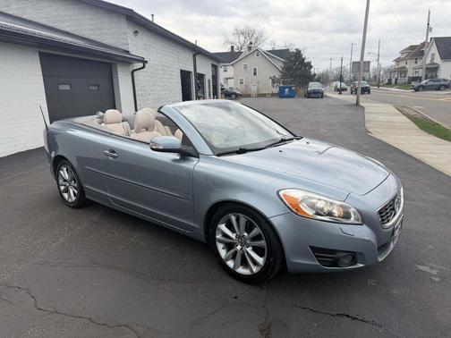 2011 Volvo C70 T5
