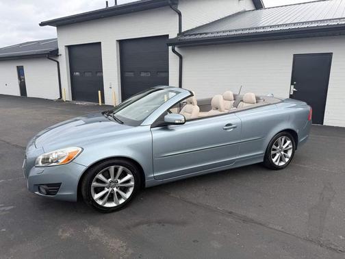 2011 Volvo C70 T5