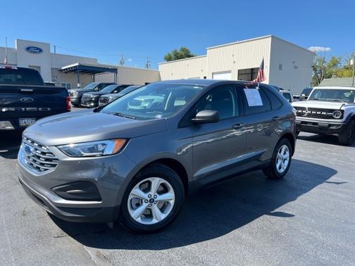 2022 Ford Edge SE