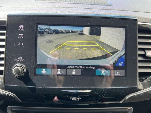 Platinum White Pearl 2022 Honda Pilot AWD Black Edition