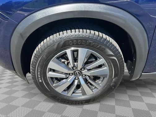 Deep Ocean Blue Pearl 2023 Nissan Pathfinder SL 4WD