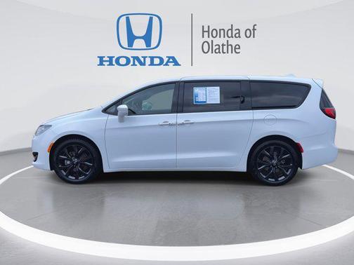 2019 Chrysler Pacifica Touring Plus