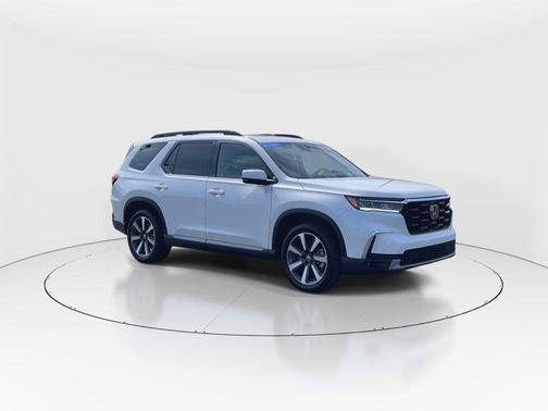 2025 Honda Pilot Touring 8-Passenger