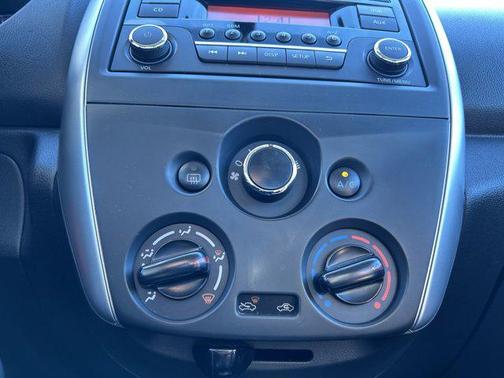 2015 Nissan Versa 1.6 SV