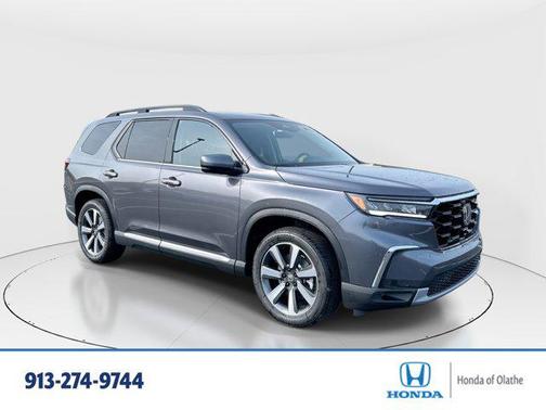 2025 Honda Pilot Touring 8-Passenger