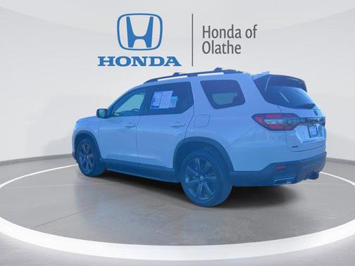 2025 Honda Pilot Sport