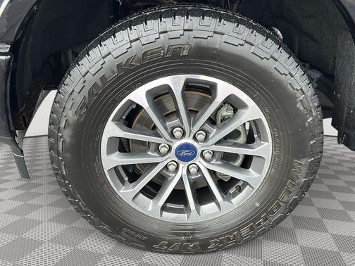 AGATE BLACK 2020 Ford F-150 XLT
