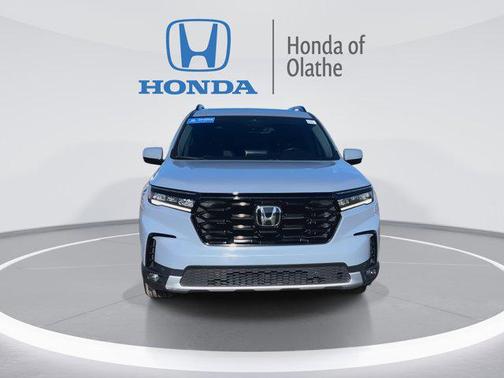 2024 Honda Pilot Touring 8-Passenger