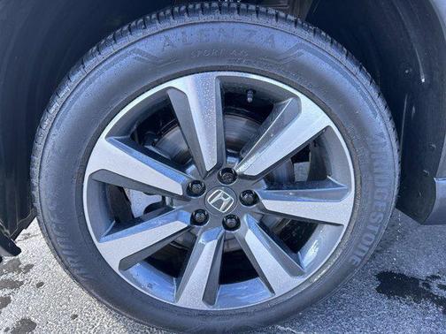 2024 Honda Pilot Touring 8-Passenger