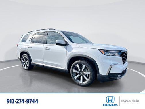 2025 Honda Pilot Touring 8-Passenger