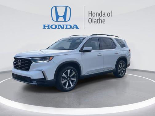 2025 Honda Pilot Touring 8-Passenger