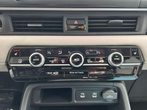 Platinum White Pearl 2026 Honda Pilot EX-L