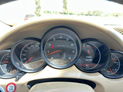 2014 Porsche Cayenne Base