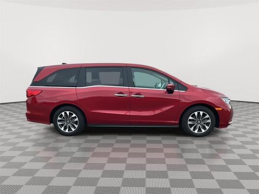 Radiant Red Metallic II 2024 Honda Odyssey EX-L