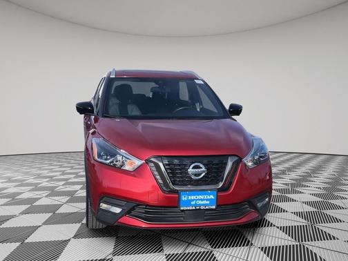 2020 Nissan Kicks SR