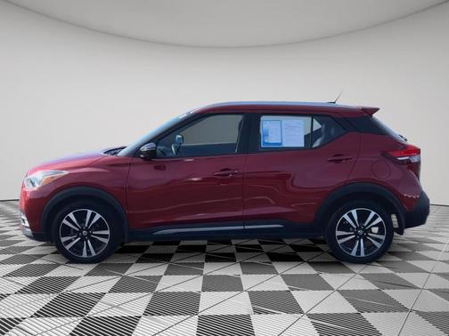 2020 Nissan Kicks SR