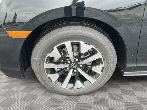 Crystal Black Pearl 2026 Honda Odyssey EX-L