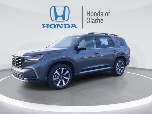 2025 Honda Pilot Touring 8-Passenger