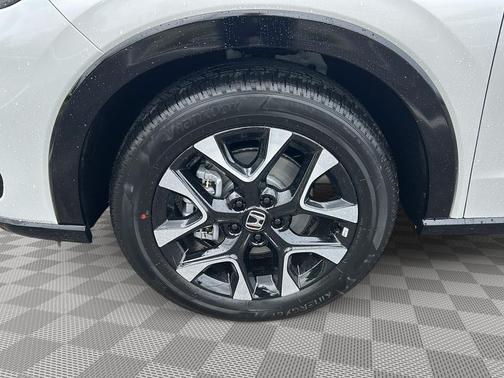 Platinum White Pearl 2027 Honda HR-V EX-L