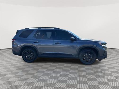Modern Steel Metallic 2025 Honda Pilot Black Edition