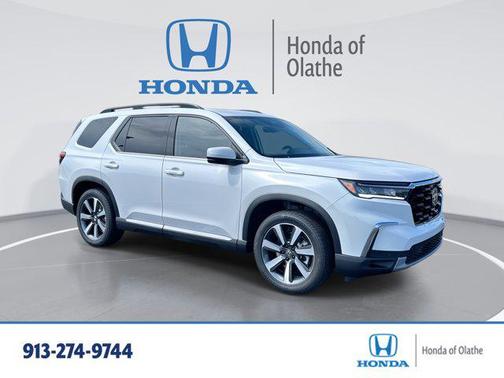 2025 Honda Pilot Touring 8-Passenger
