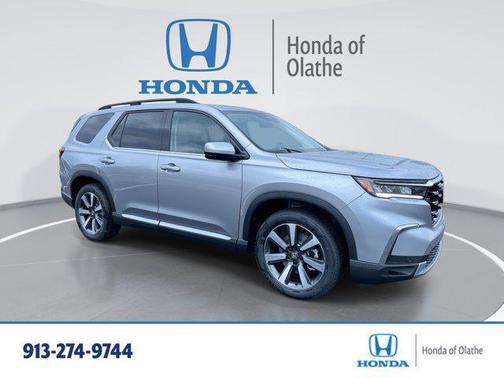 2025 Honda Pilot Touring 8-Passenger
