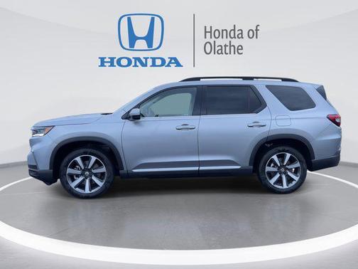 2025 Honda Pilot Touring 8-Passenger