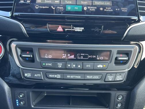 Sonic Gray Pearl 2026 Honda Ridgeline Black