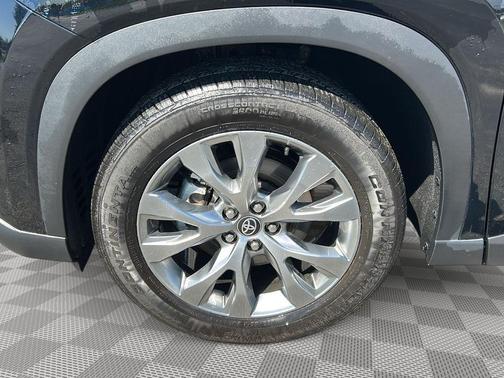 Midnight Black Metallic 2024 Toyota Grand Highlander Limited