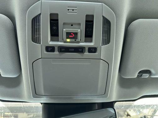 2022 Toyota Highlander Hybrid Platinum