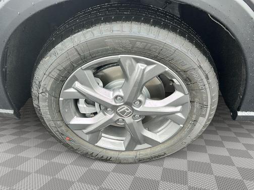 Modern Steel Metallic 2026 Honda HR-V LX