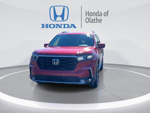 2025 Honda Pilot Touring 8-Passenger