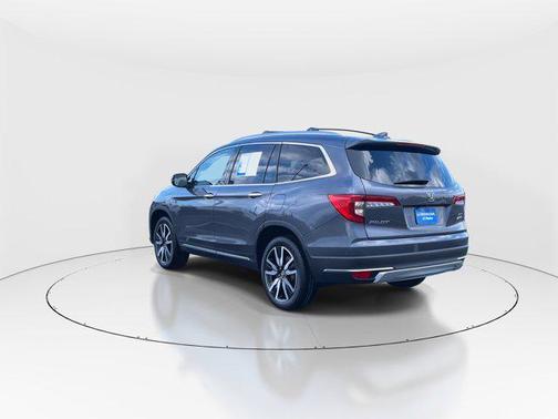 2022 Honda Pilot Touring 8-Passenger