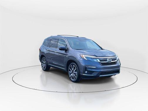 2022 Honda Pilot Touring 8-Passenger