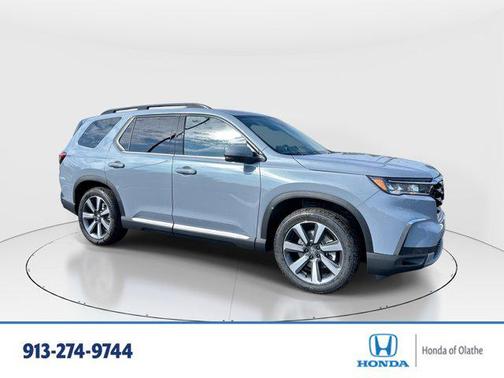 2025 Honda Pilot Touring 8-Passenger