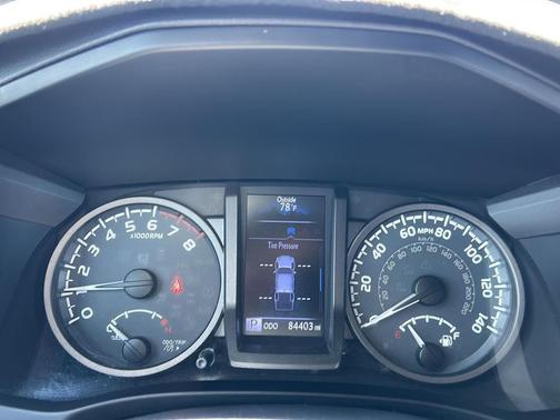 Barcelona Red Metallic 2019 Toyota Tacoma TRD Off Road