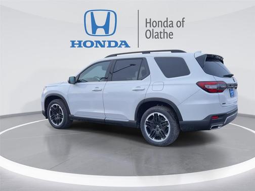 2026 Honda Pilot Touring 8-Passenger