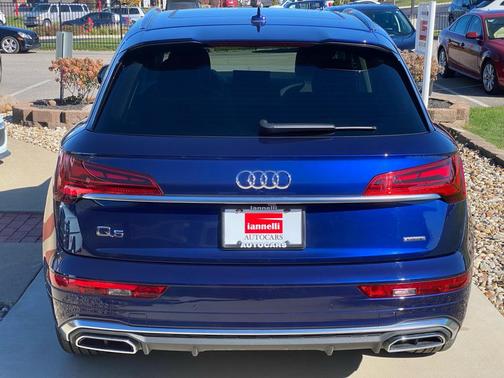 2022 Audi Q5 45 S line Premium Plus