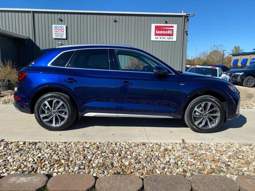 2022 Audi Q5 45 S line Premium Plus