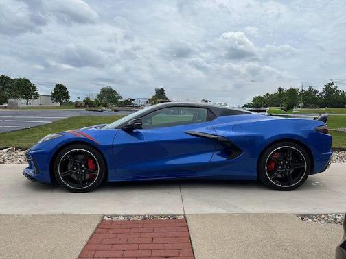 BLUE 2022 Chevrolet Corvette Stingray w/2LT