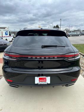 2019 Porsche Macan BASE