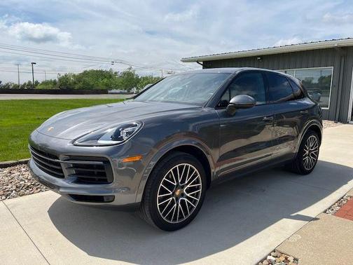 GRAY54 2020 Porsche Cayenne Cayenne