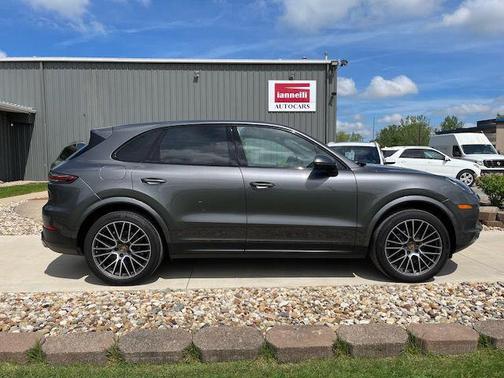 GRAY54 2020 Porsche Cayenne Cayenne