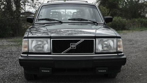 1990 Volvo 240 BASE